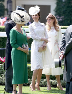 summer royal hat