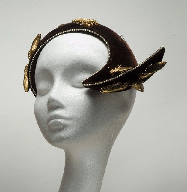 Bes-Ben hat with cicadas