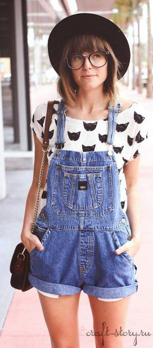 hipster glasses and hat